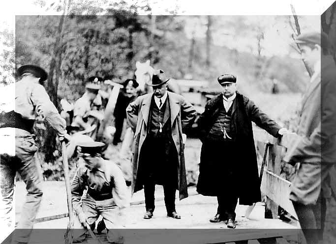 cus10022.jpg (98483 bytes)