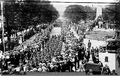 cus10028.jpg (70463 bytes)